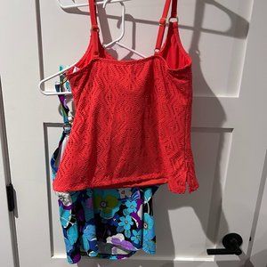 NWT Island Escape Women's Tankini Top Size  12